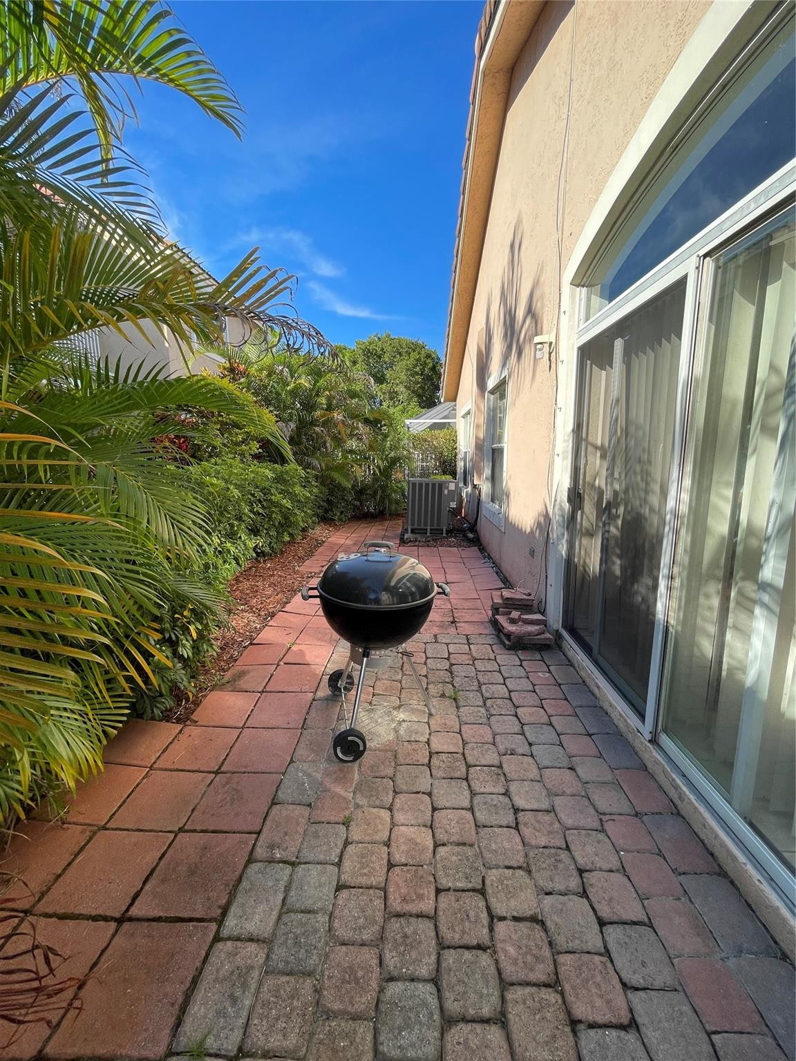 932 NW 126th Terrace