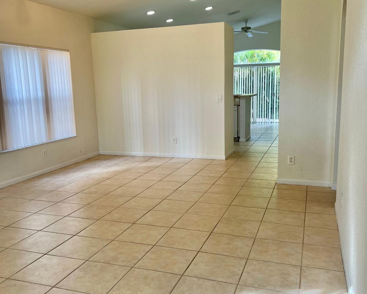 932 NW 126th Terrace