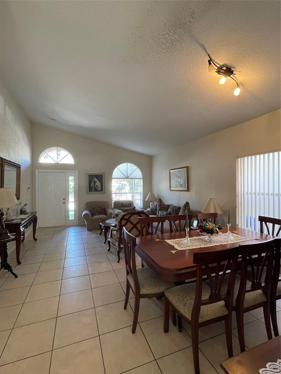 932 NW 126th Terrace