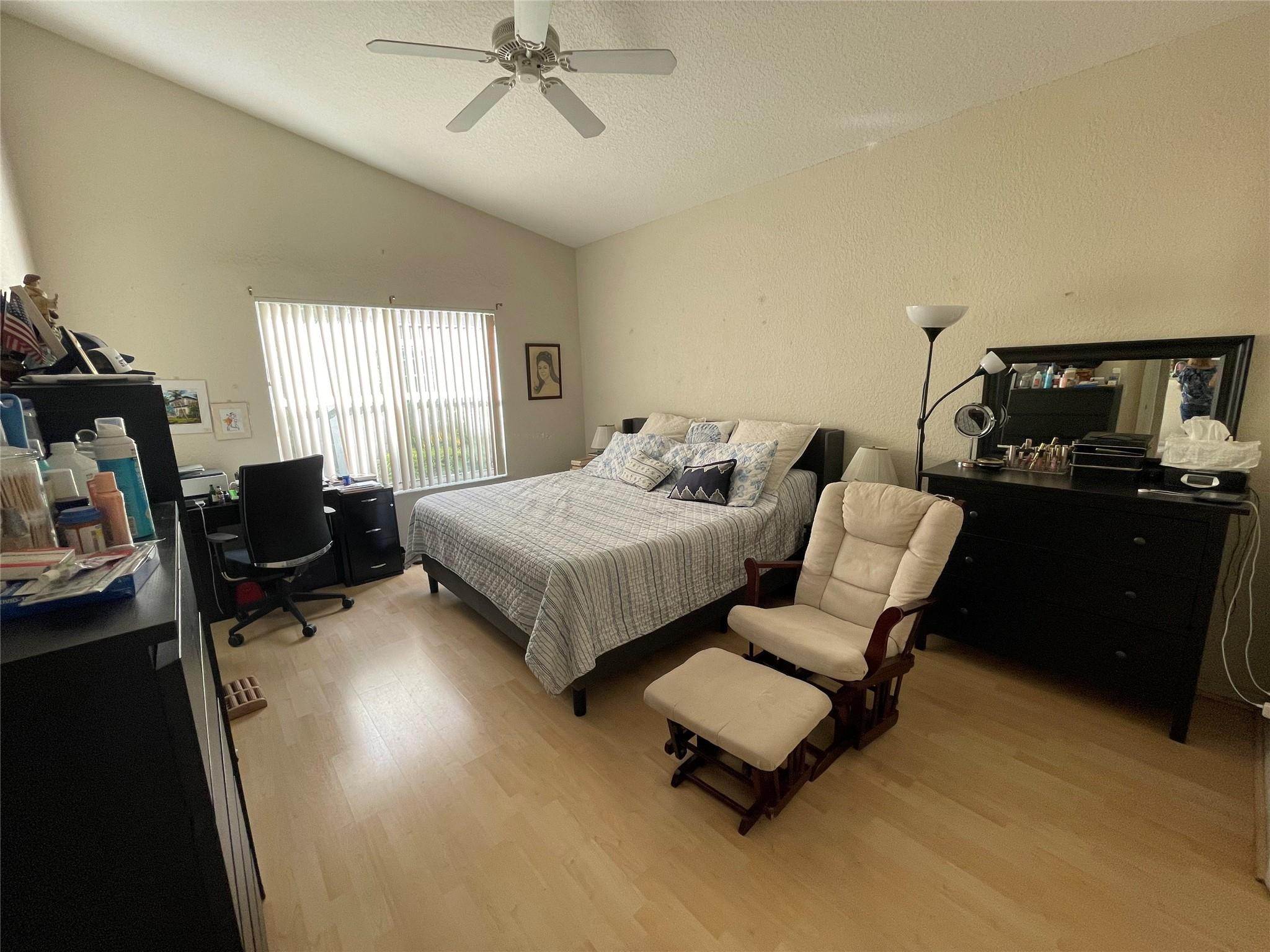932 NW 126th Terrace