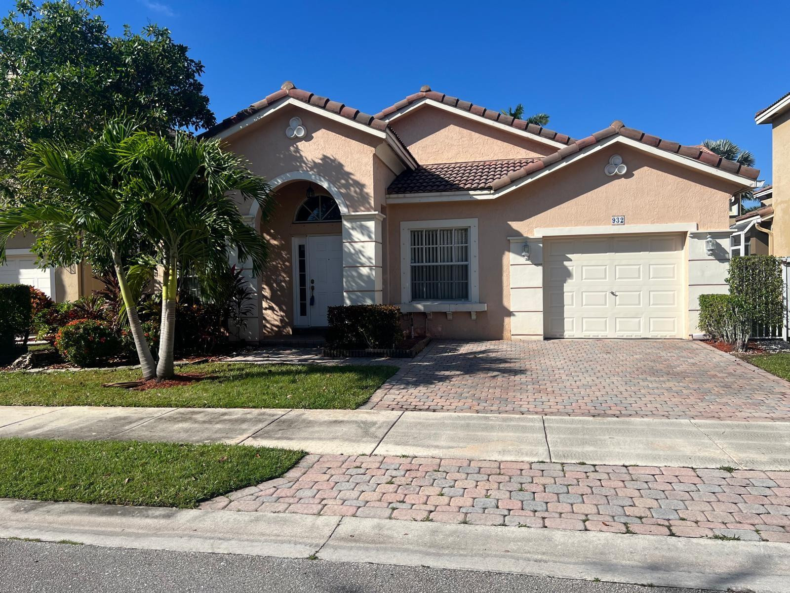 932 NW 126th Terrace