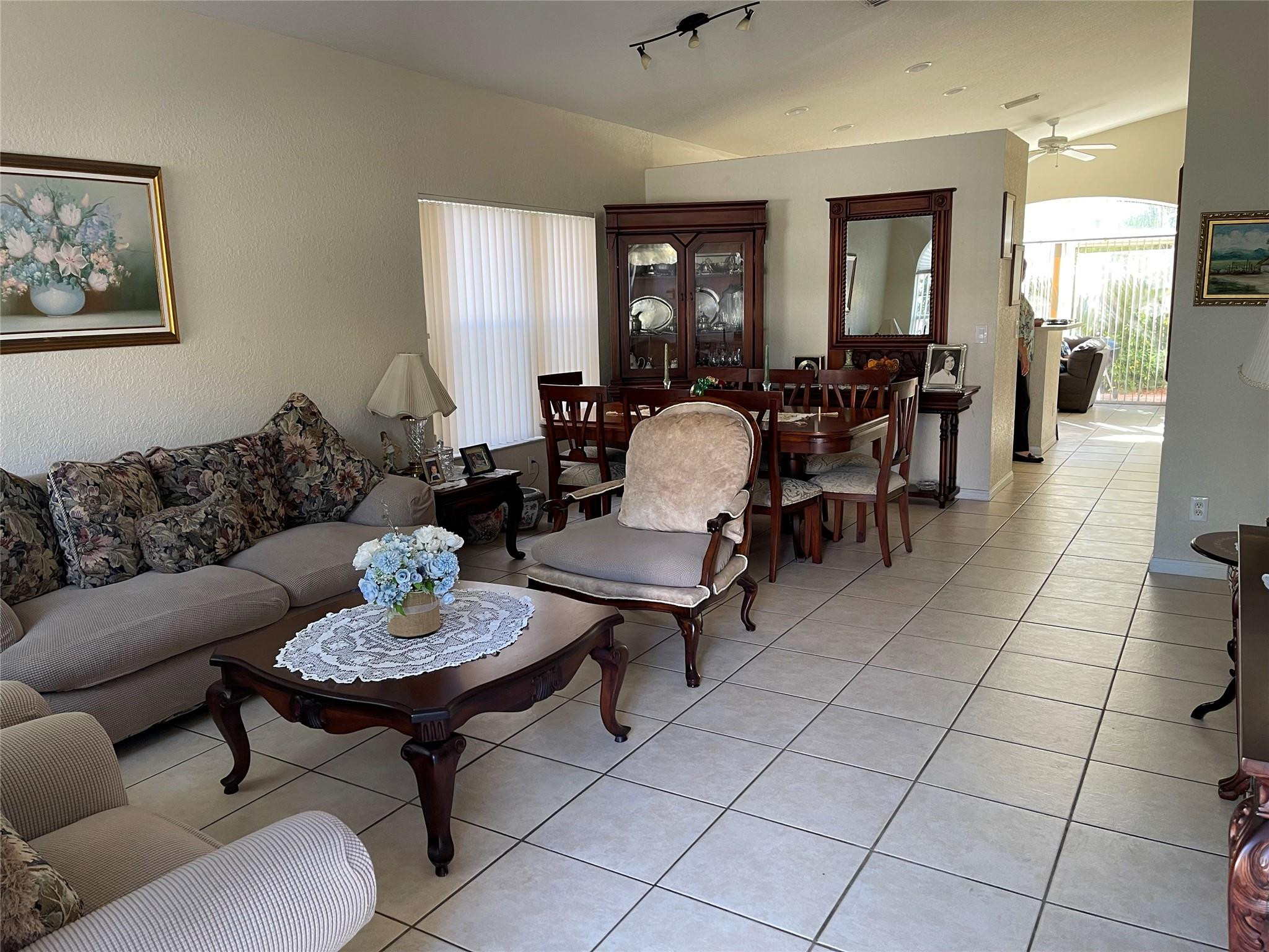 932 NW 126th Terrace