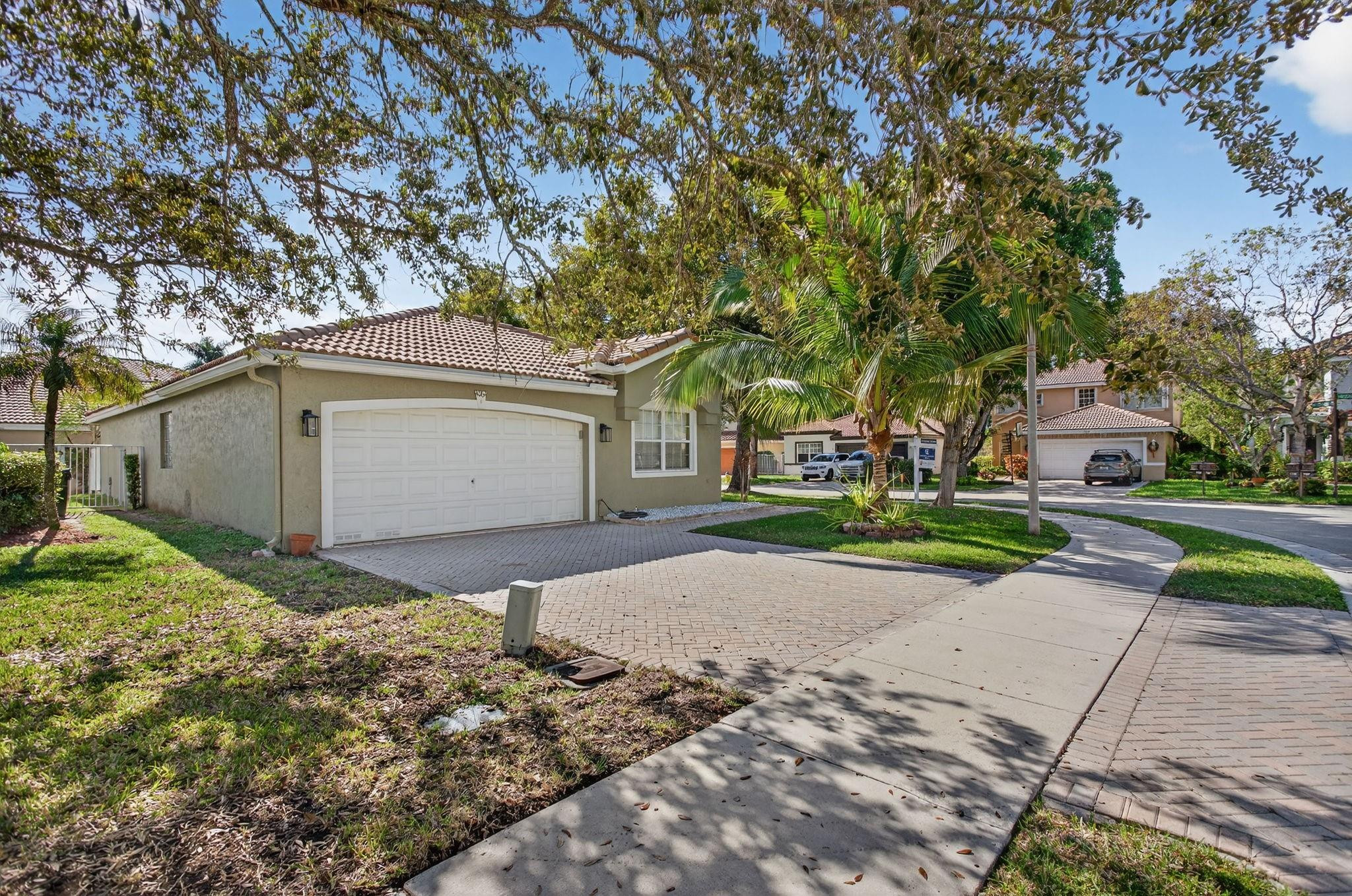 4064 Crescent Creek Drive