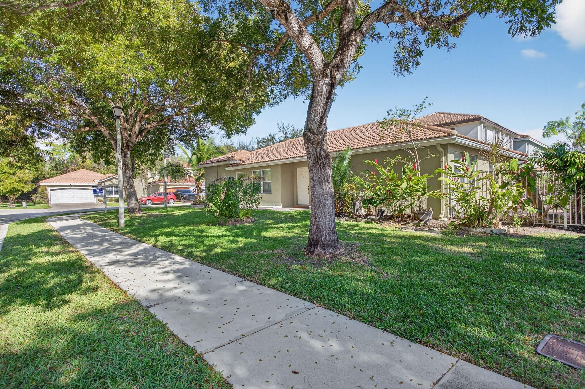4064 Crescent Creek Drive