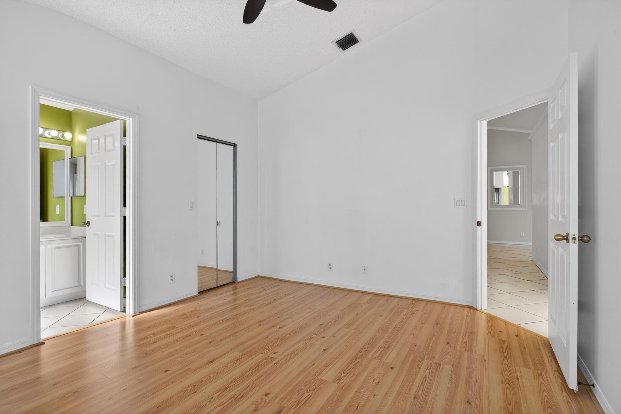 4064 Crescent Creek Drive