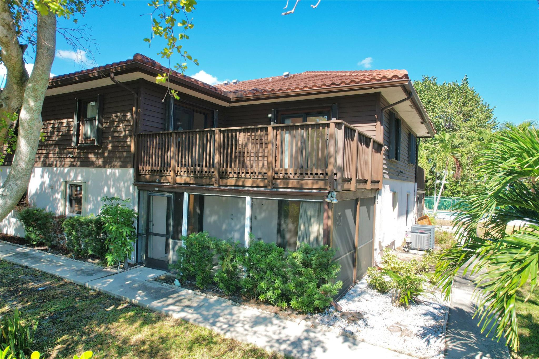 444 Pine Circle 4