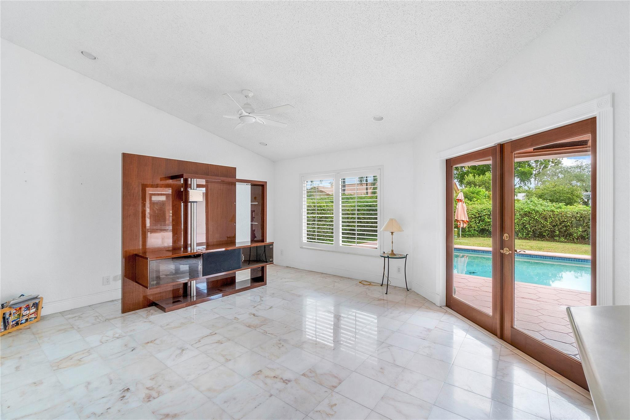 233 NW 119th Lane