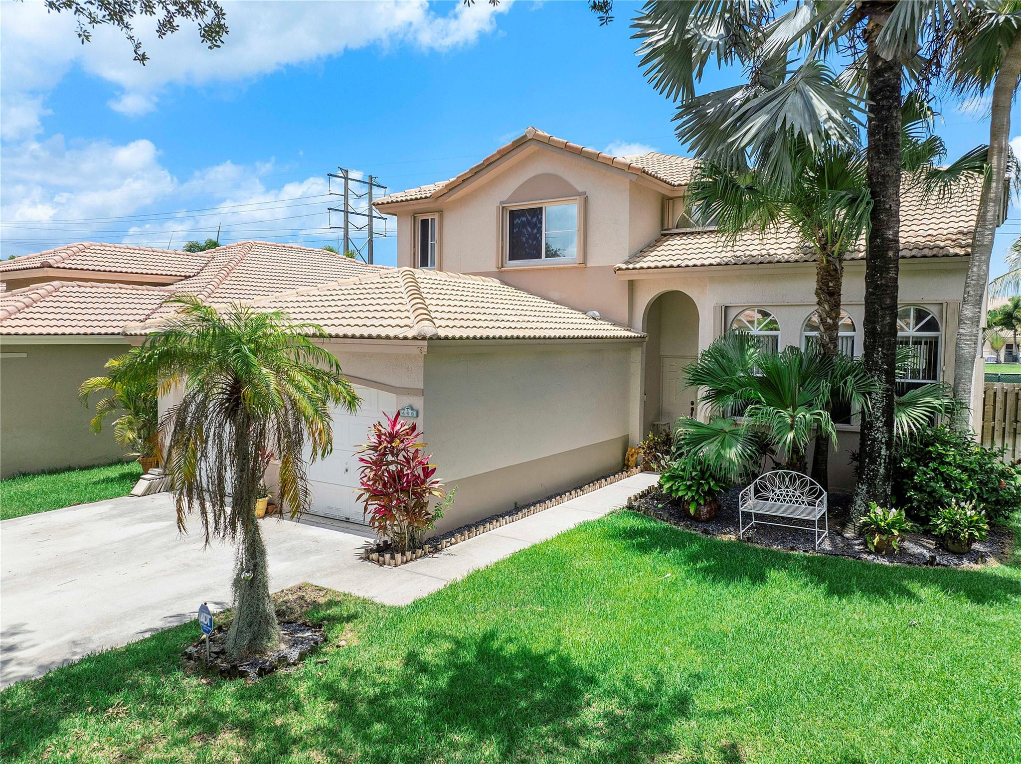 466 E Royal Cove Circle