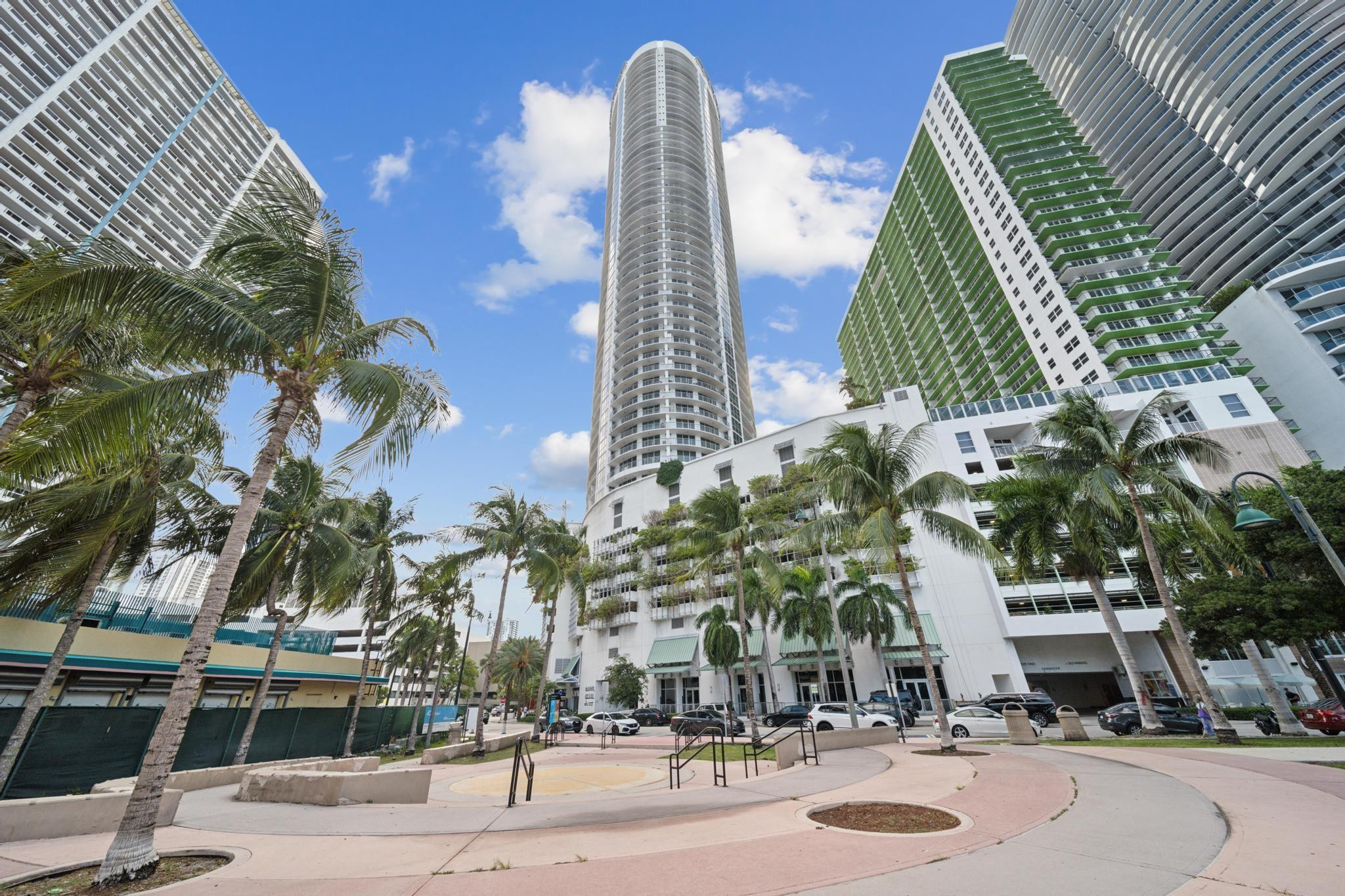 1750 N Bayshore Drive 4315