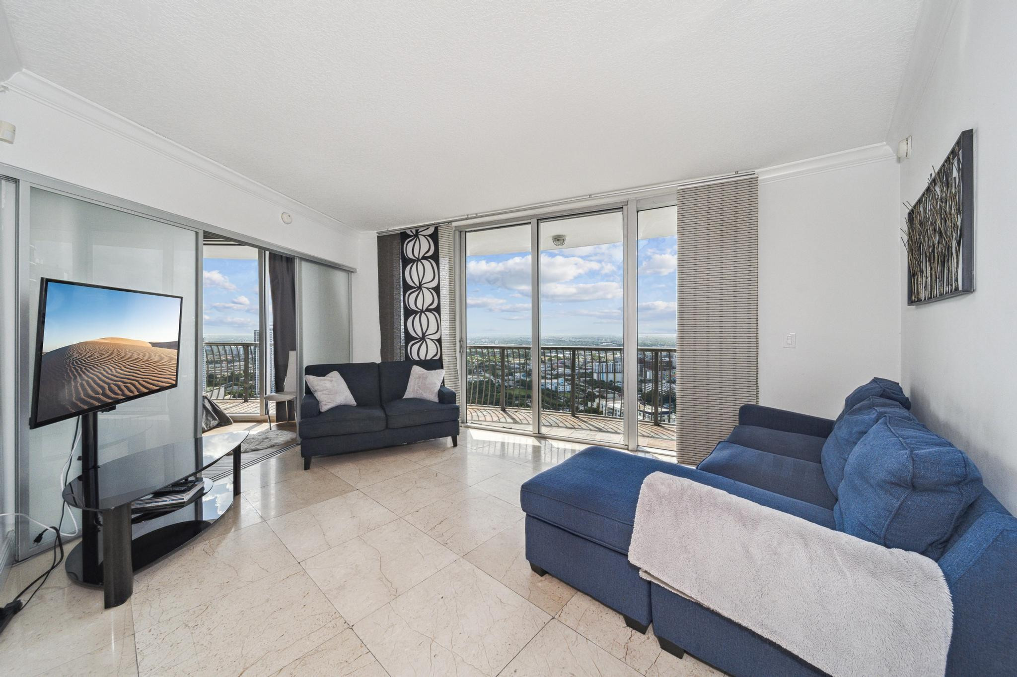 1750 N Bayshore Drive 4315