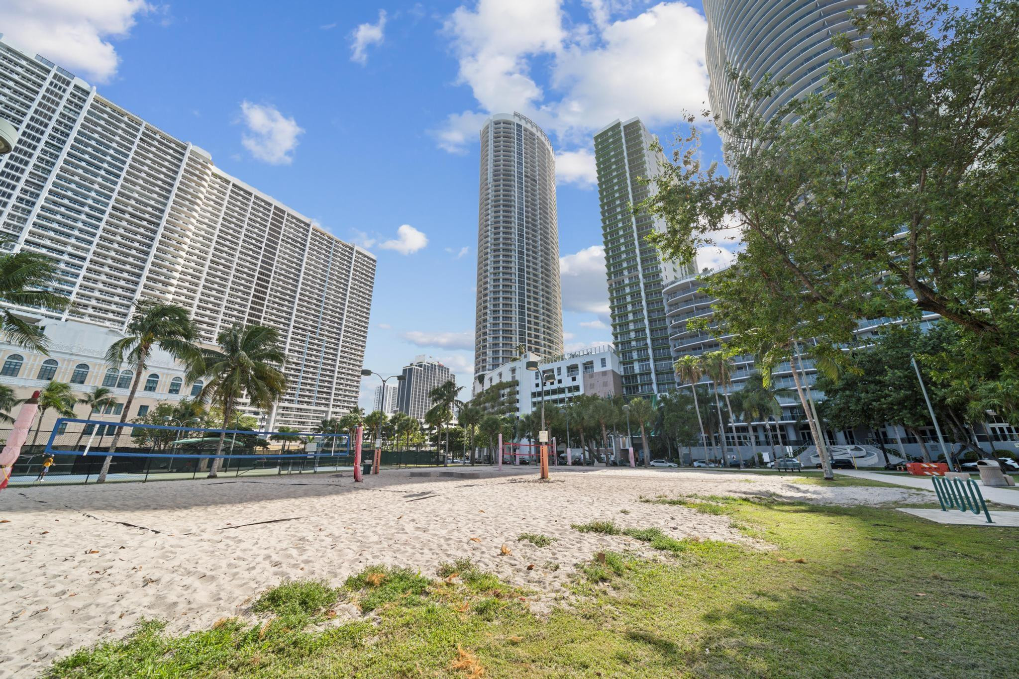 1750 N Bayshore Drive 4315