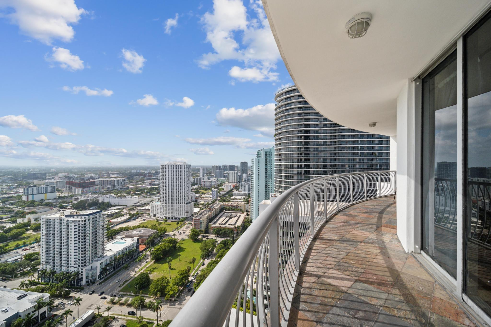 1750 N Bayshore Drive 4315