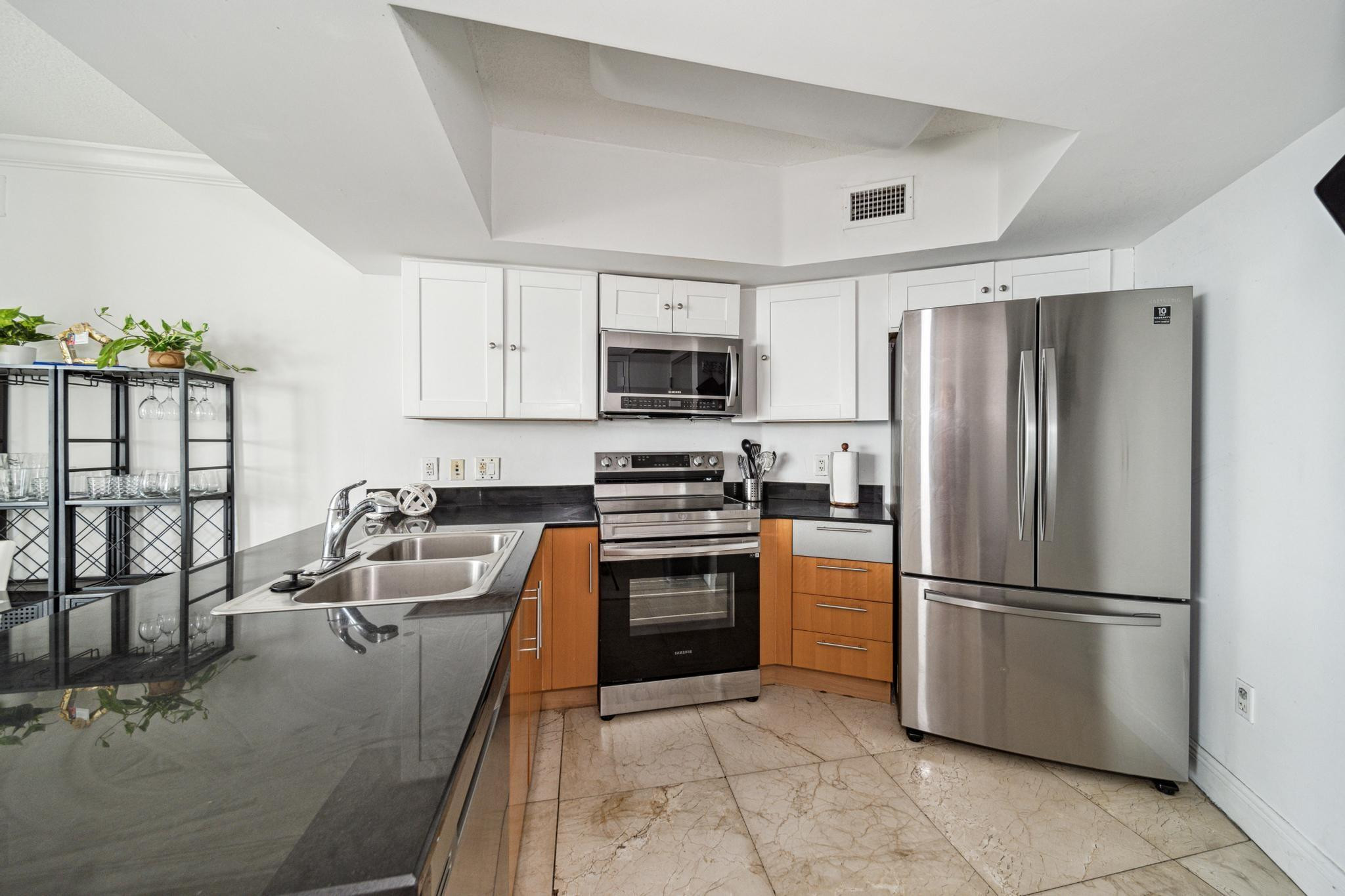 1750 N Bayshore Drive 4315