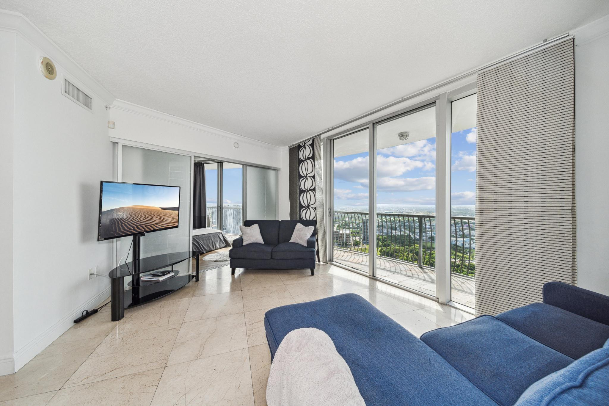 1750 N Bayshore Drive 4315