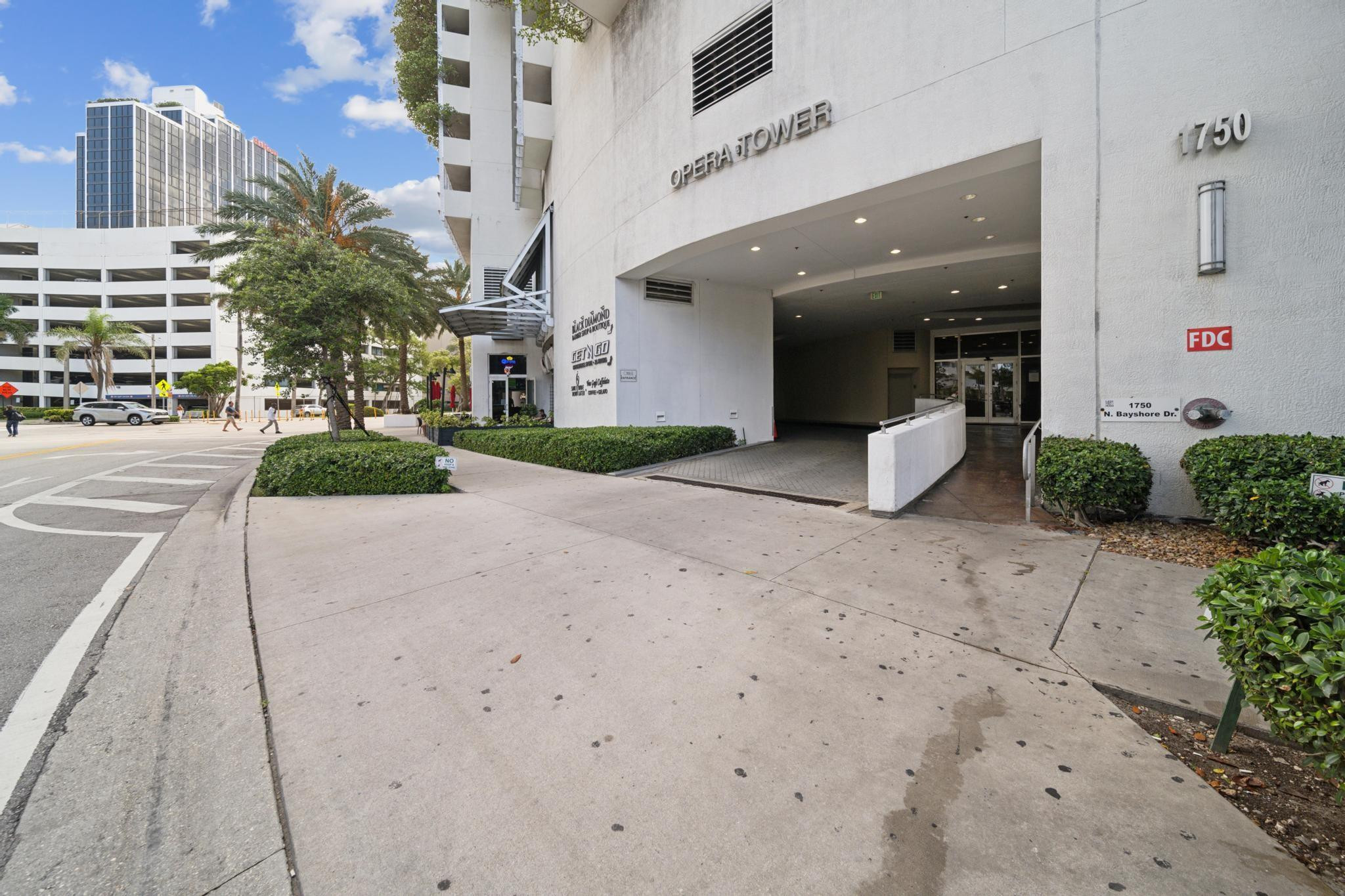 1750 N Bayshore Drive 4315