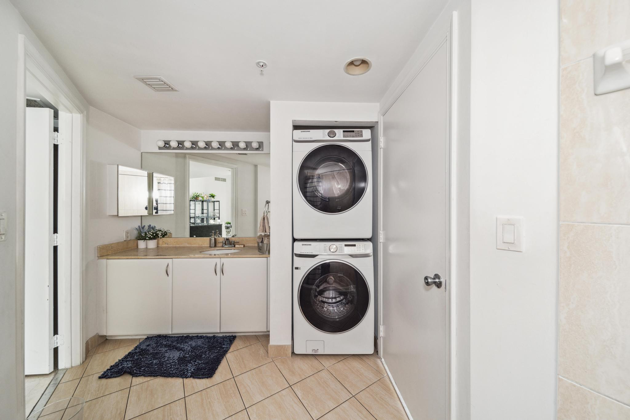 1750 N Bayshore Drive 4315