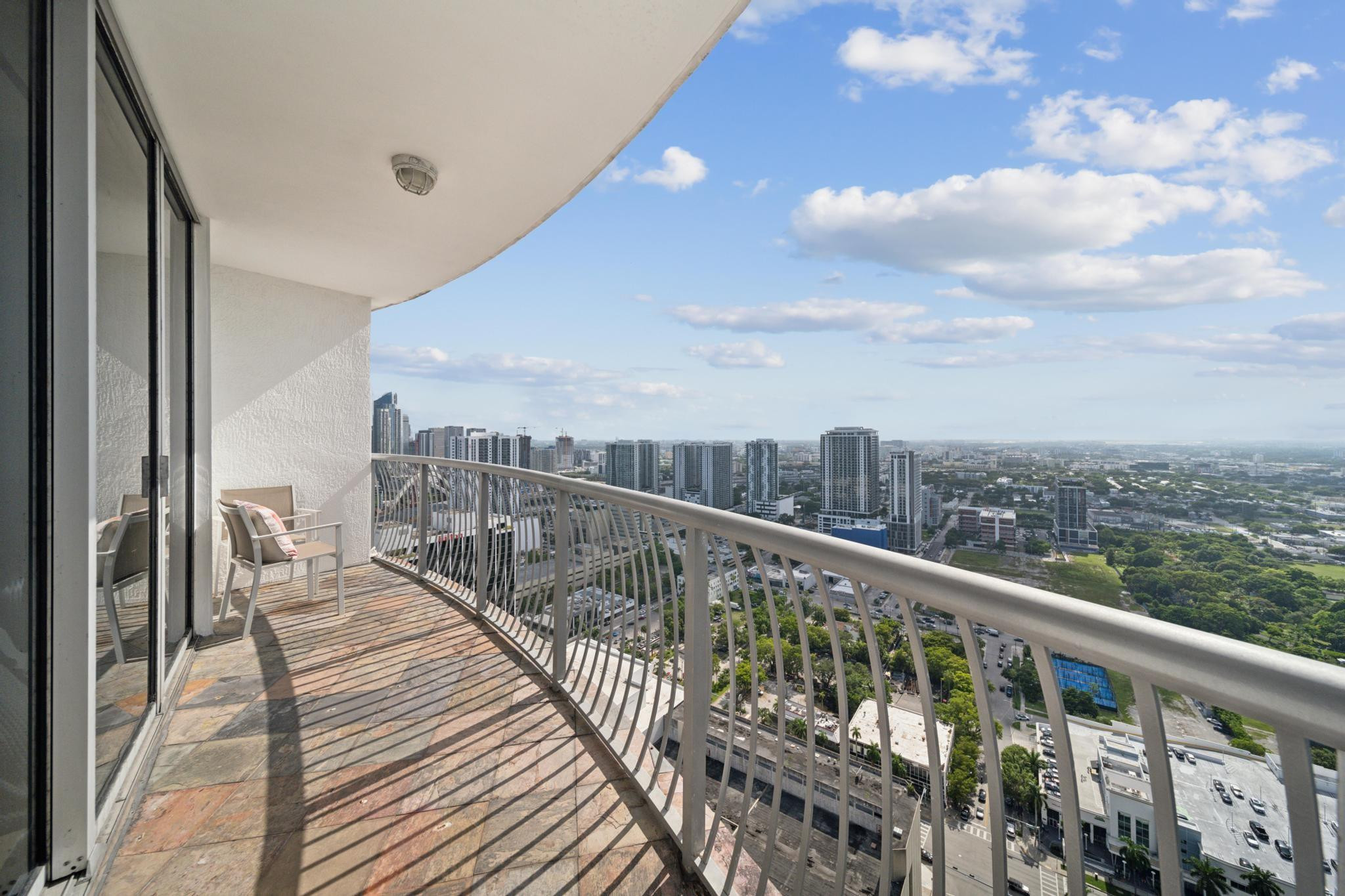 1750 N Bayshore Drive 4315