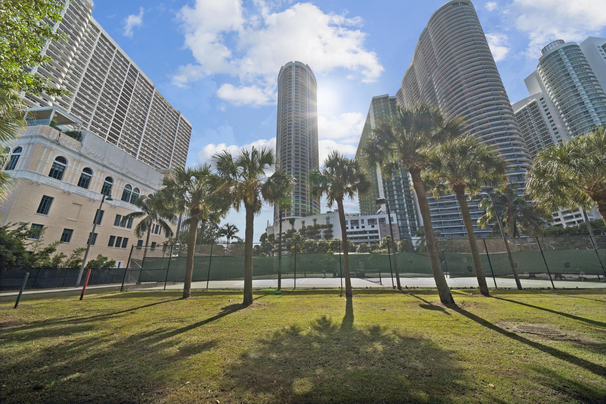 1750 N Bayshore Drive 4315
