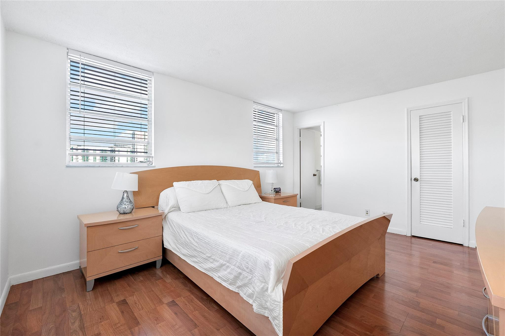 1811 Jefferson Street 708