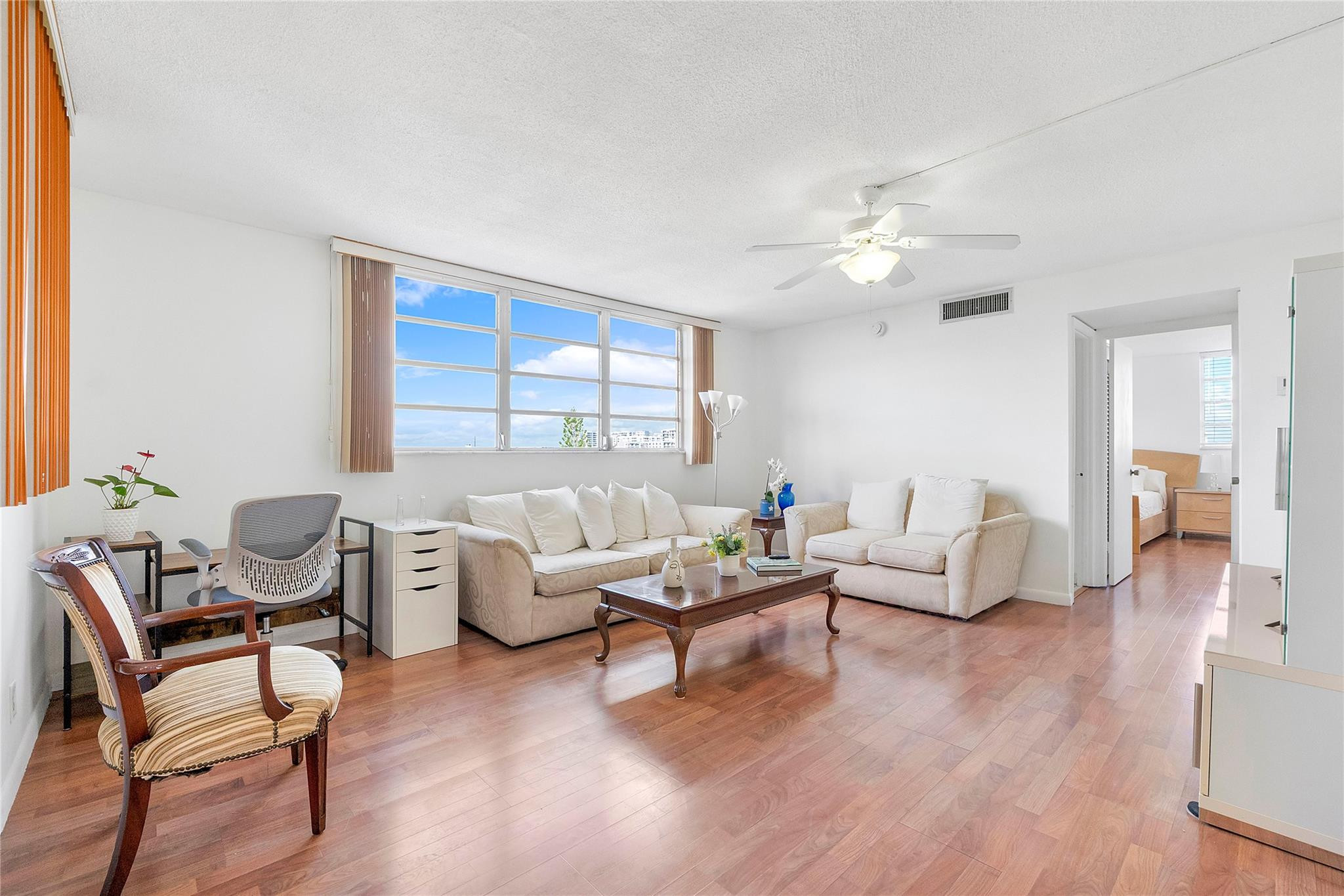1811 Jefferson Street 708