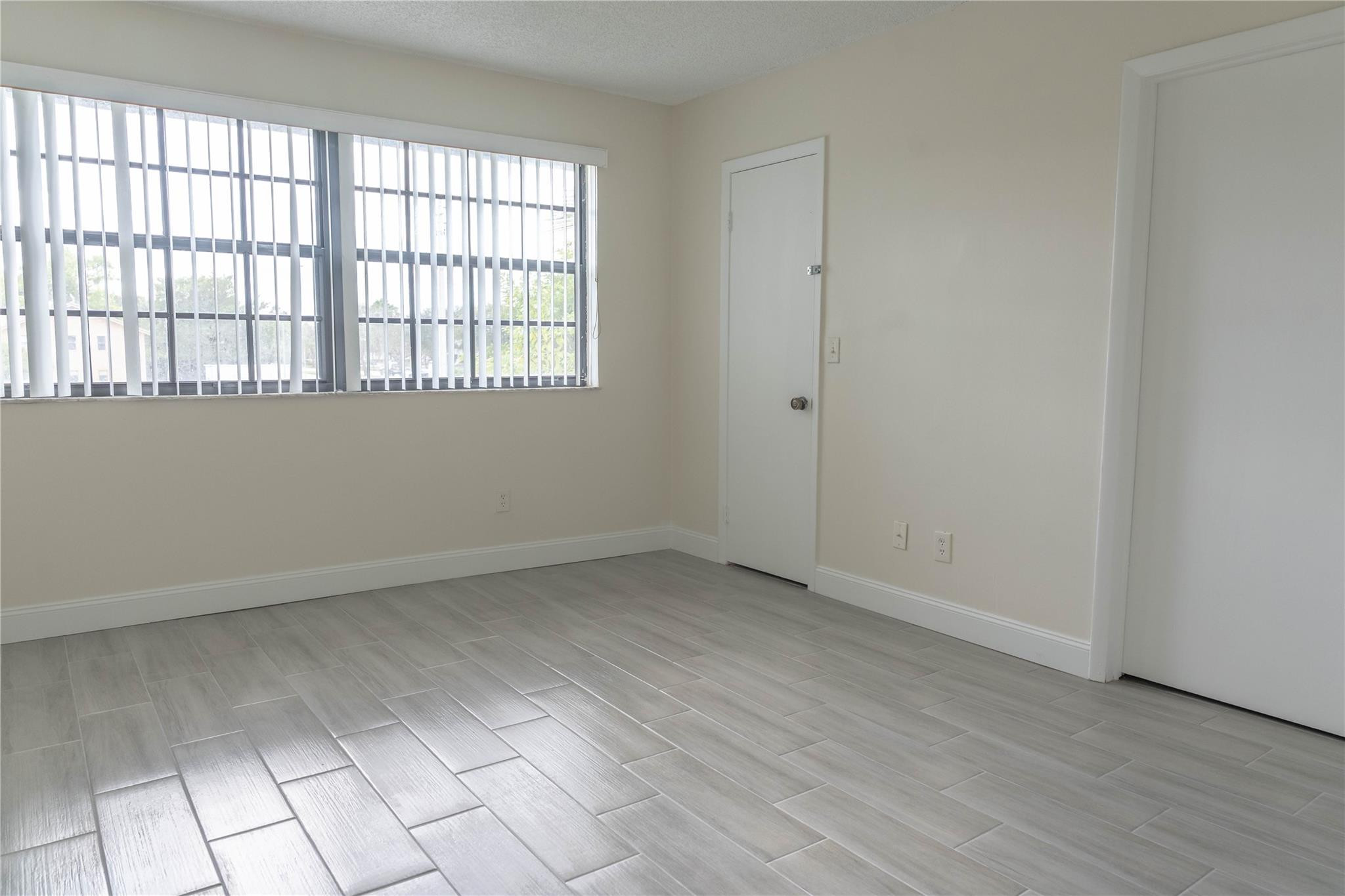 11686 NW 39th Street