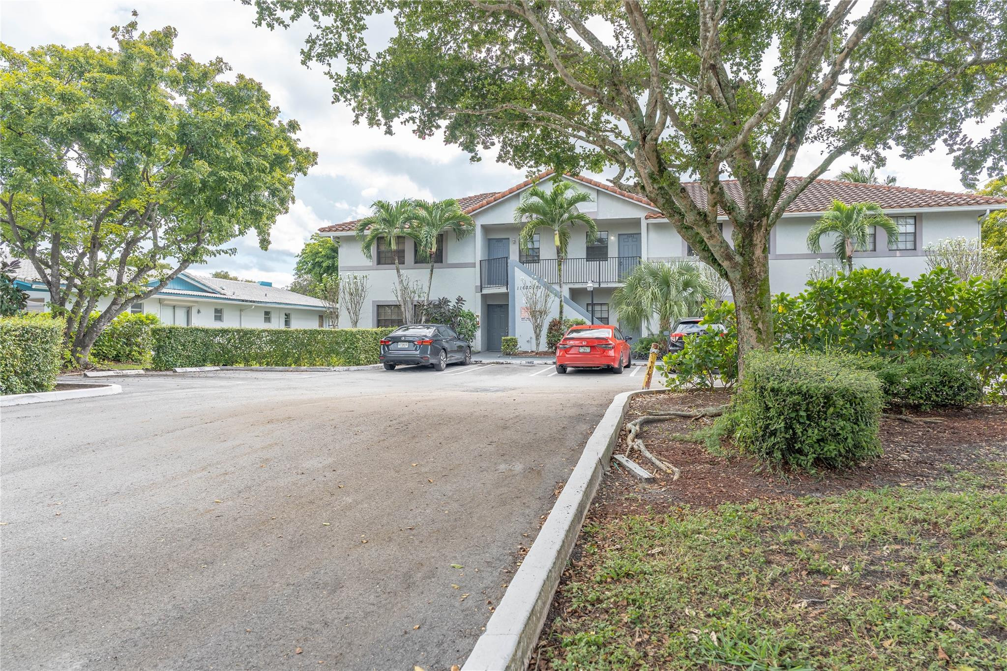 11686 NW 39th Street