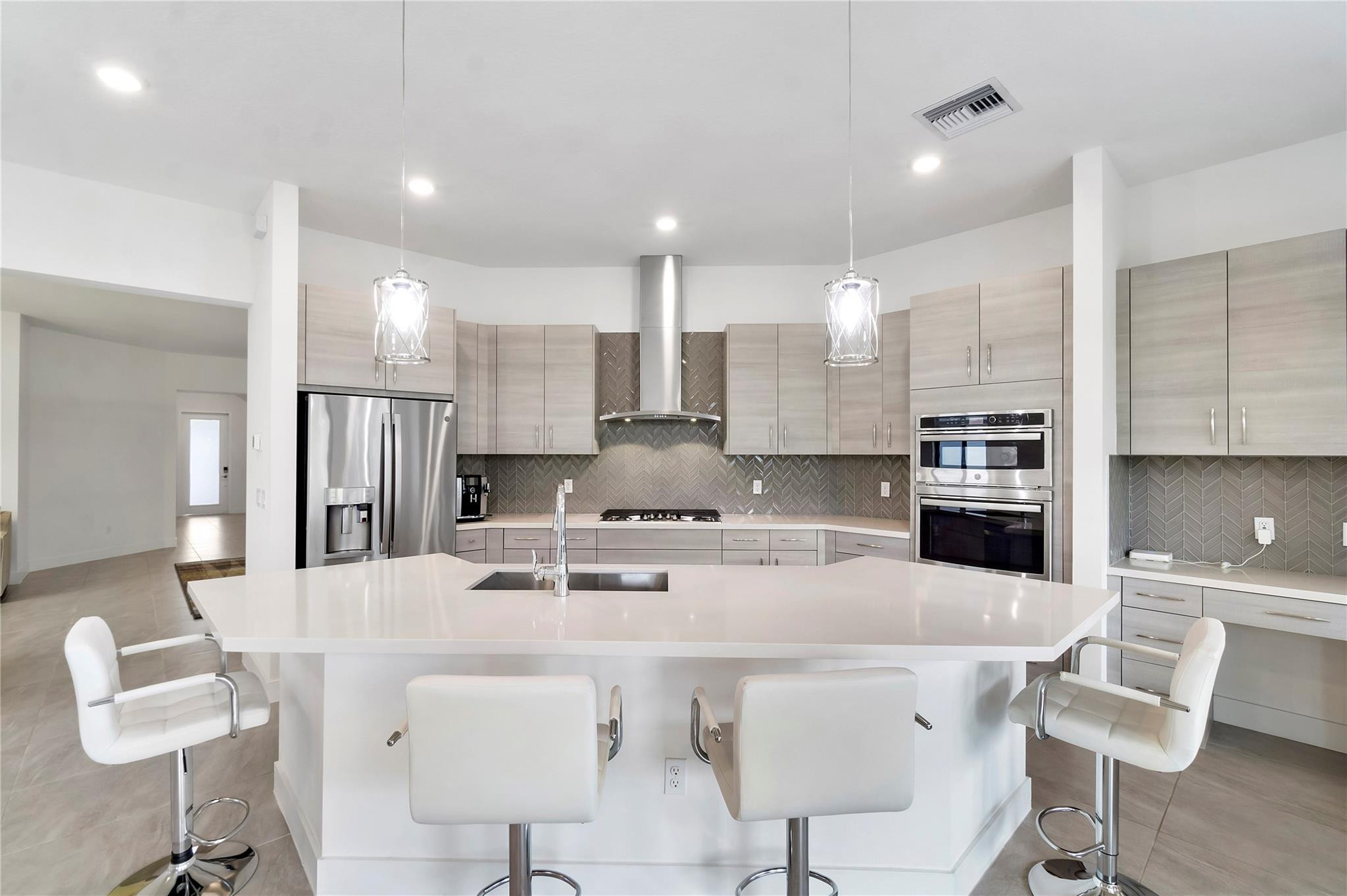 10710 Aqua Court
