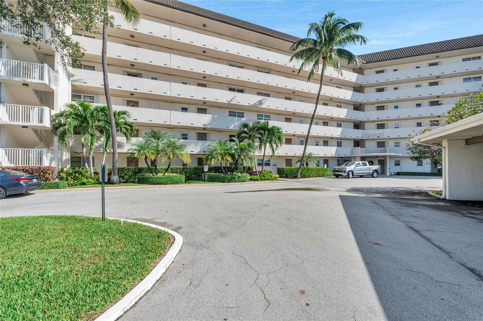 390 N Federal Highway 206