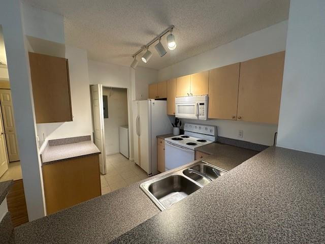 7980 Nob Hill Road 202