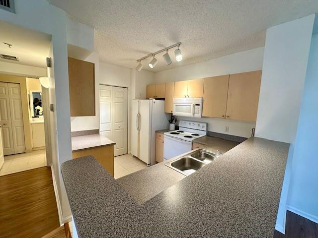 7980 Nob Hill Road 202