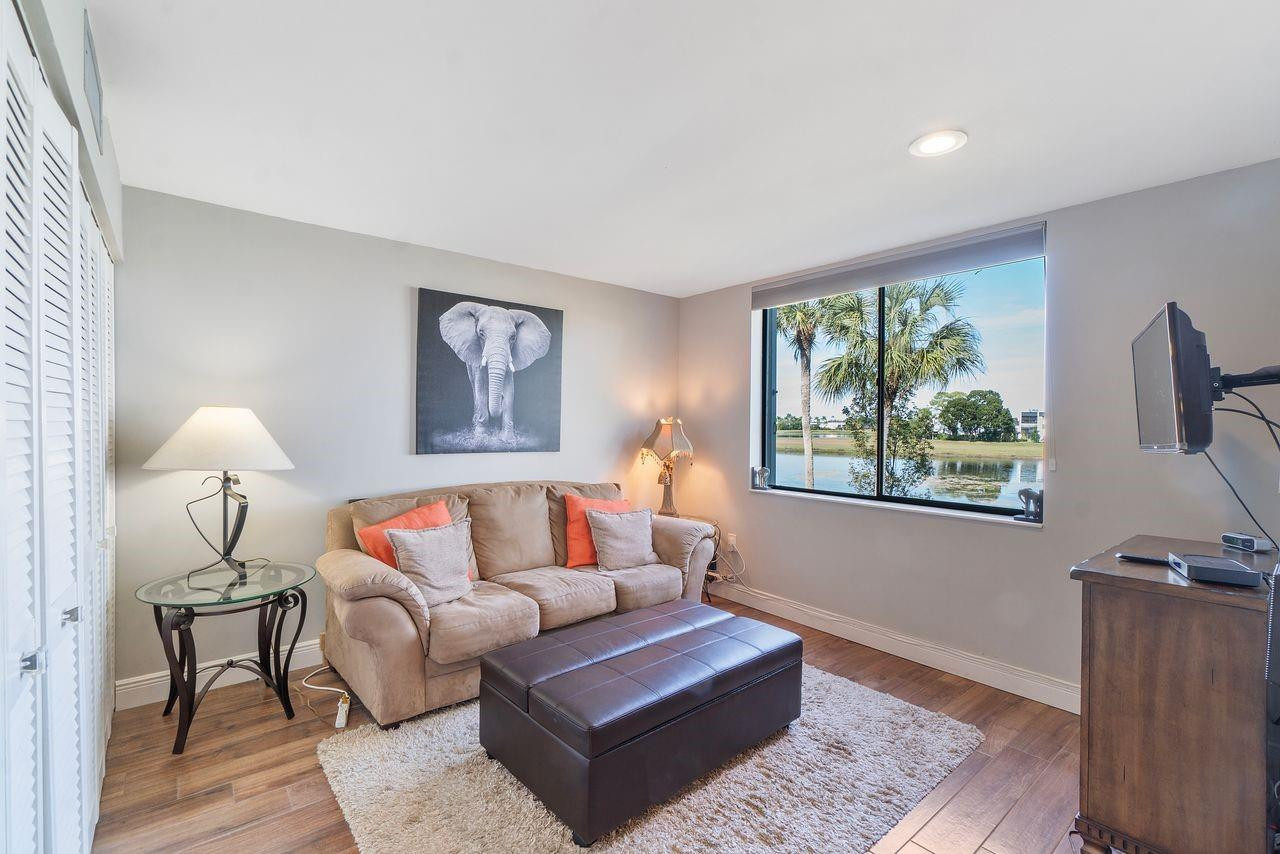 4832 Esedra Court Apt 206