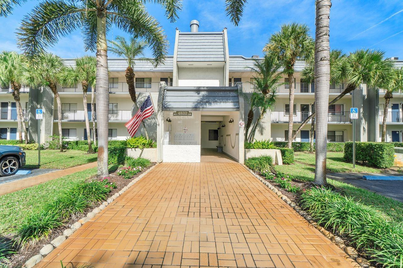 4832 Esedra Court Apt 206