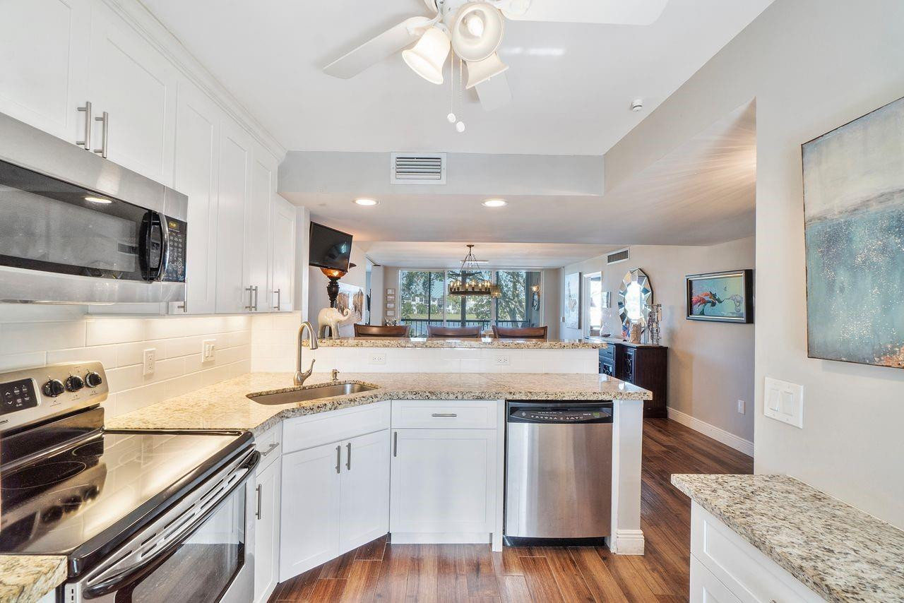 4832 Esedra Court Apt 206
