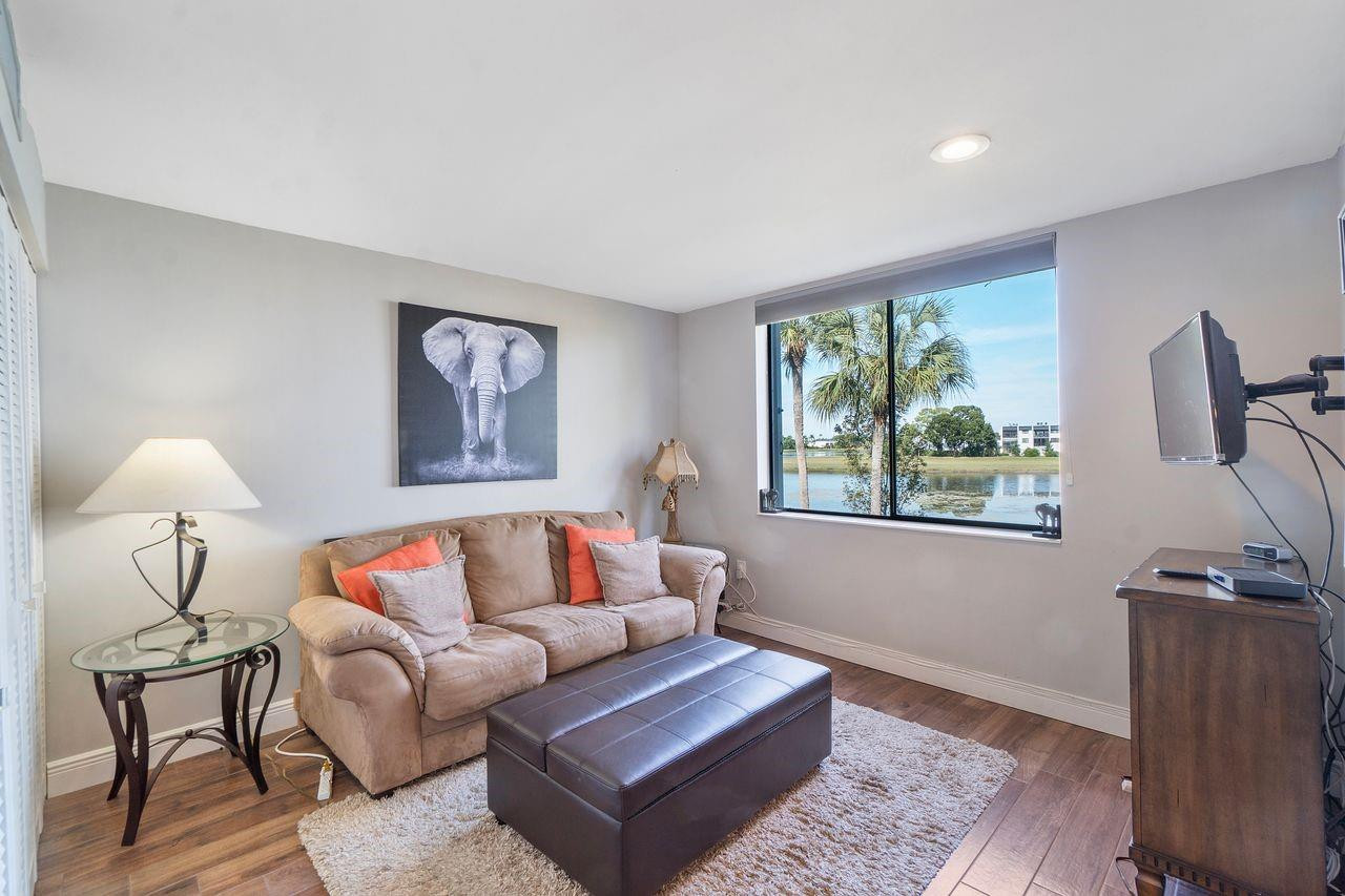 4832 Esedra Court Apt 206