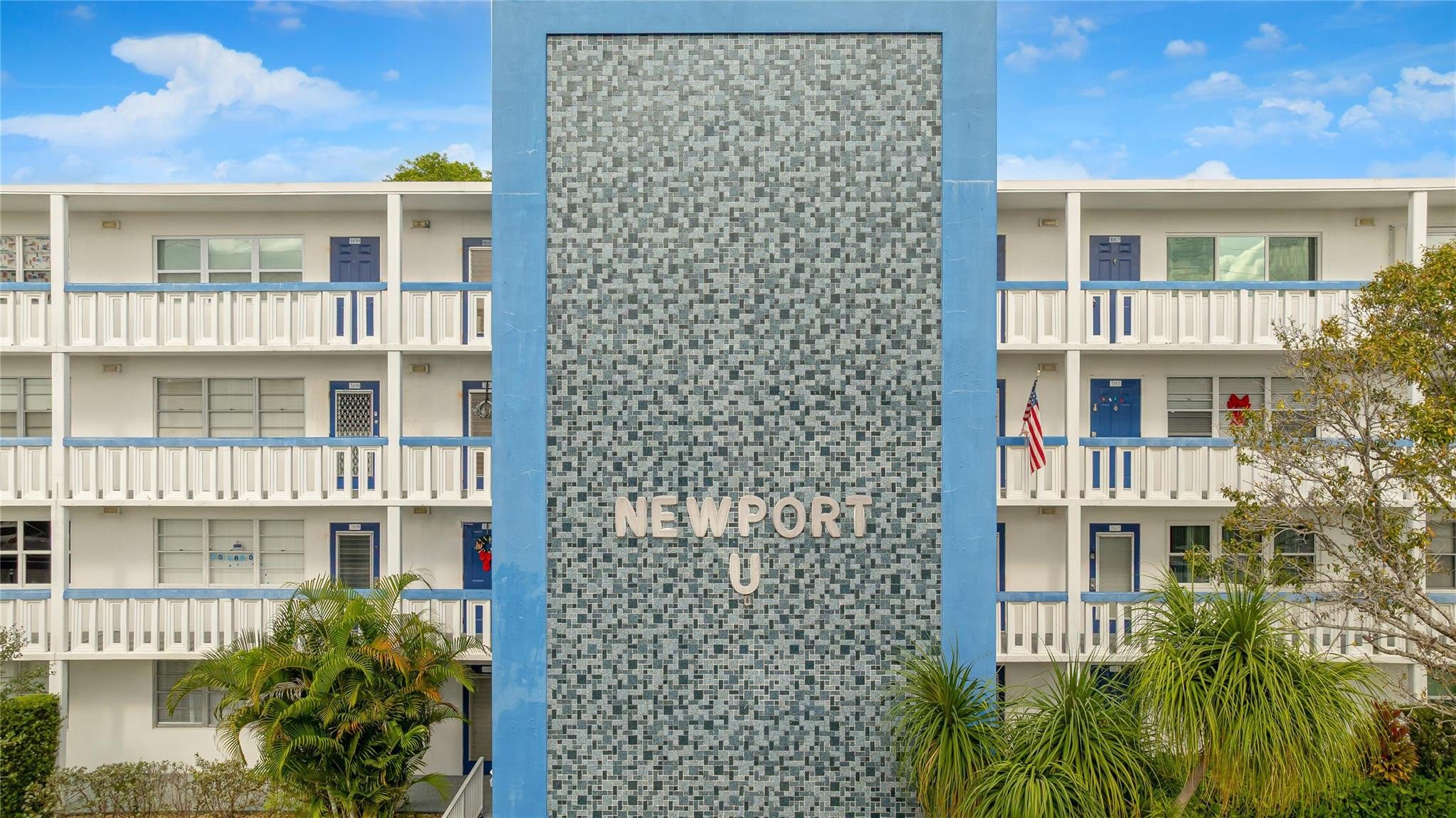 2117 Newport U 2117