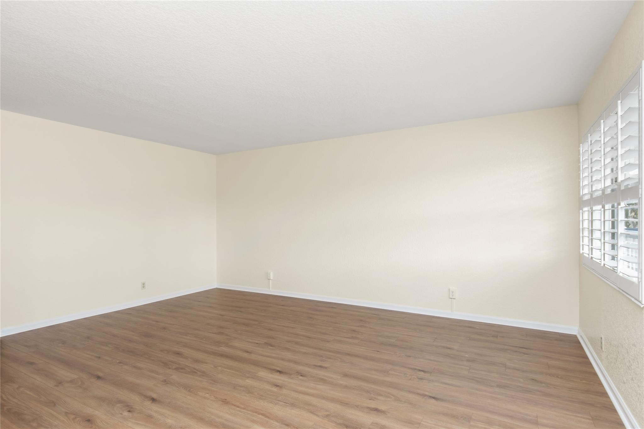 2117 Newport U 2117
