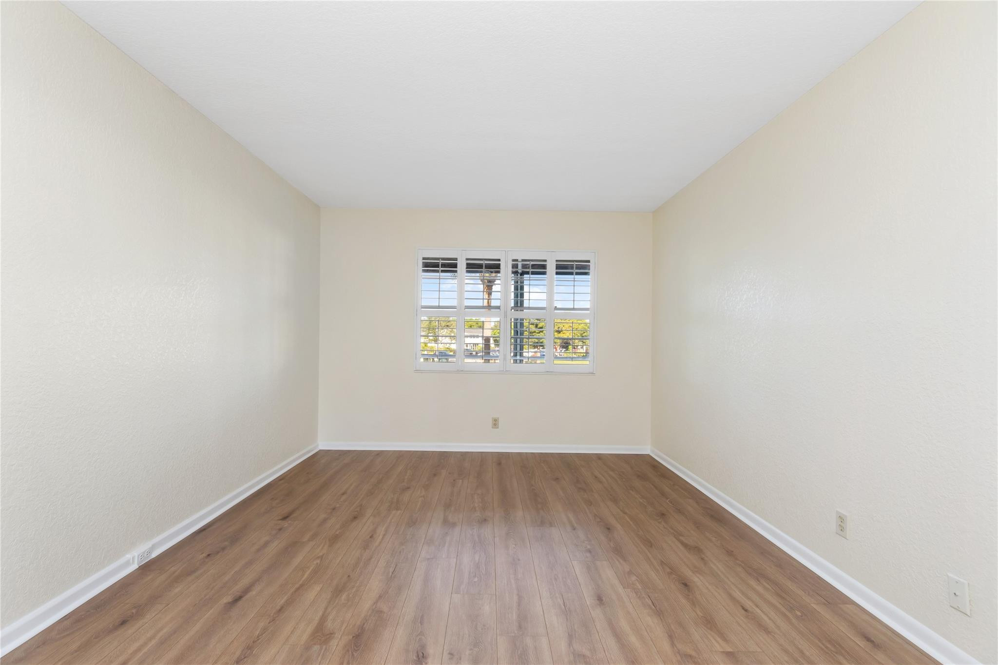 2117 Newport U 2117