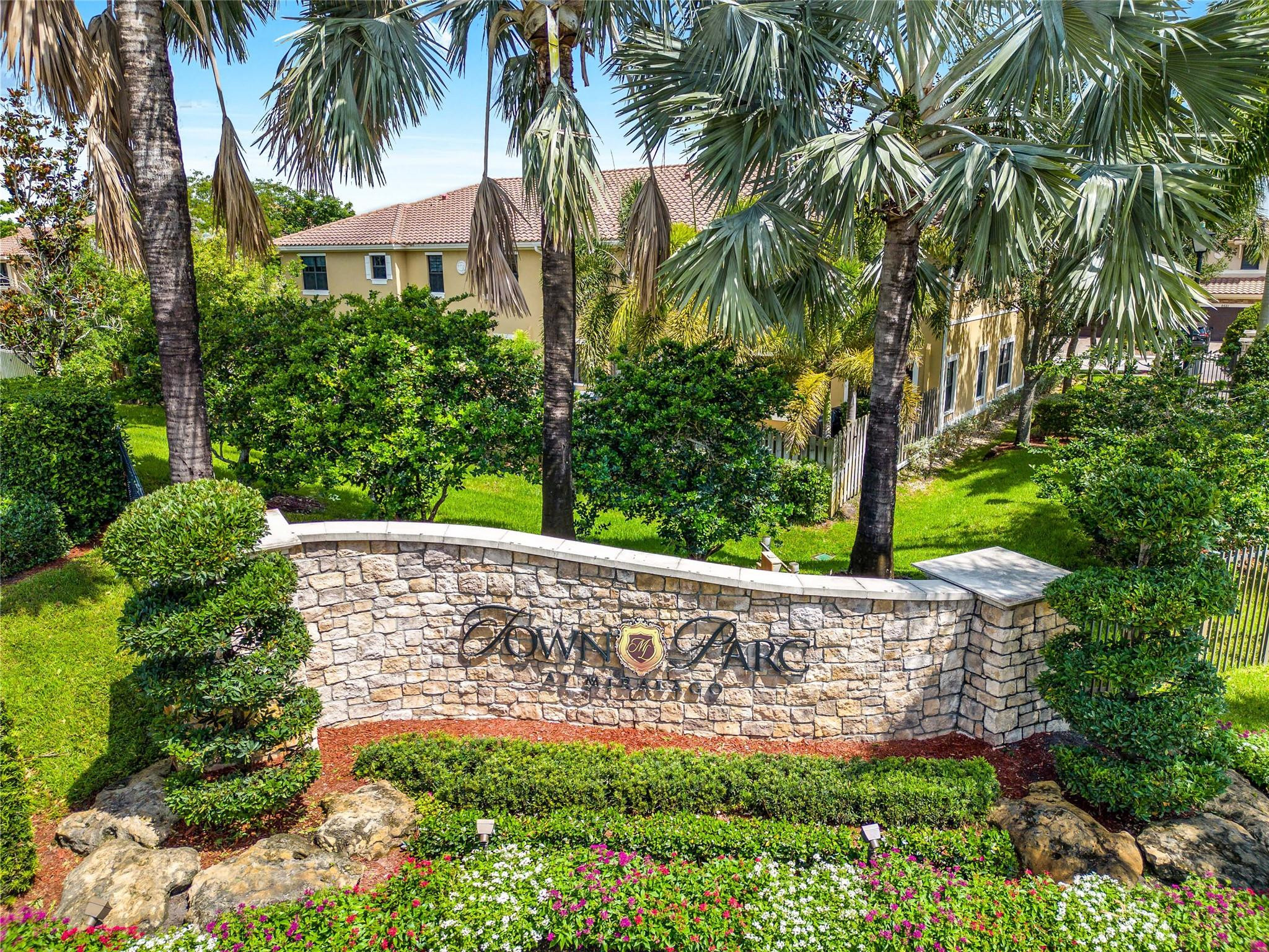 9585 Town Parc Circle