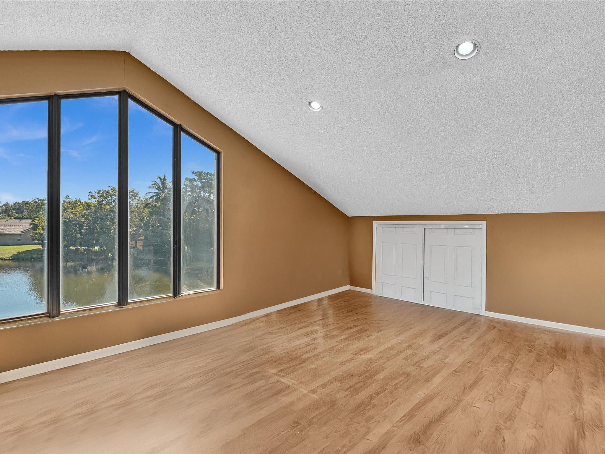 11170 NW 2nd Manor