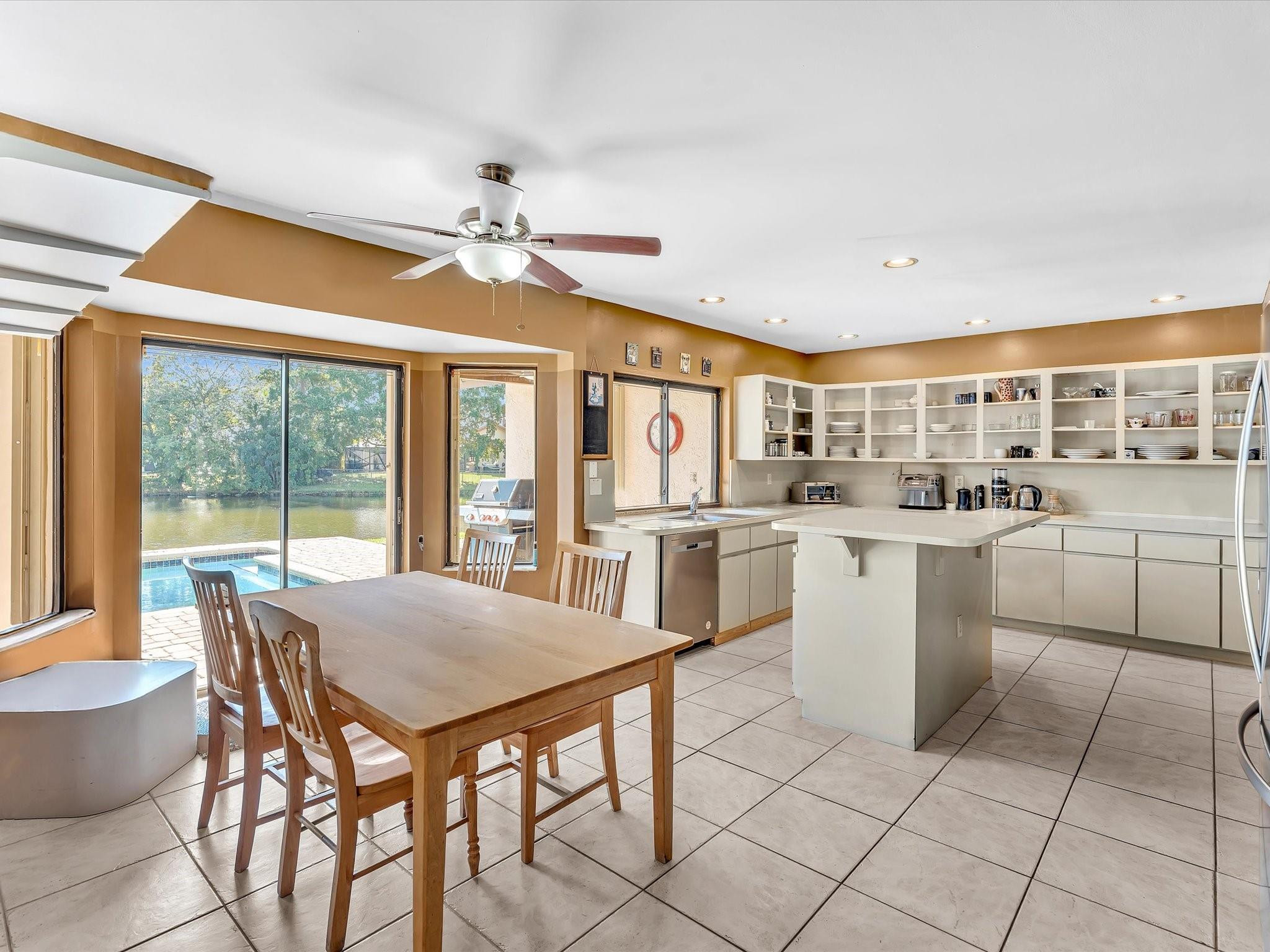 11170 NW 2nd Manor