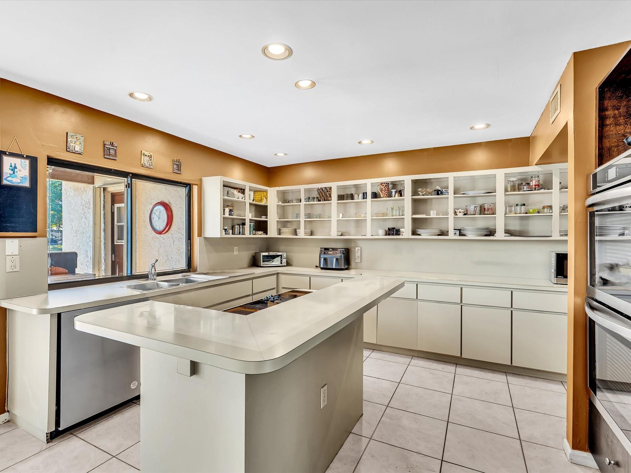 11170 NW 2nd Manor