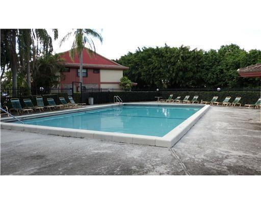 9769 Riverside Drive 71-2