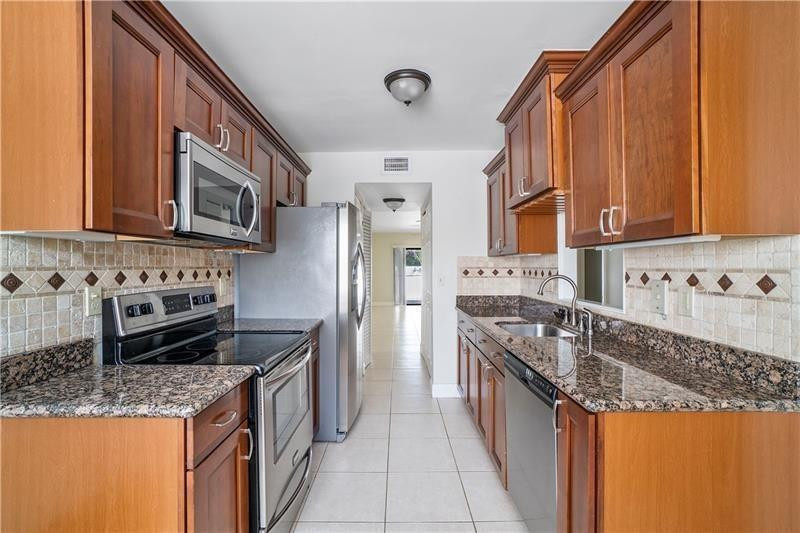 9769 Riverside Drive 71-2