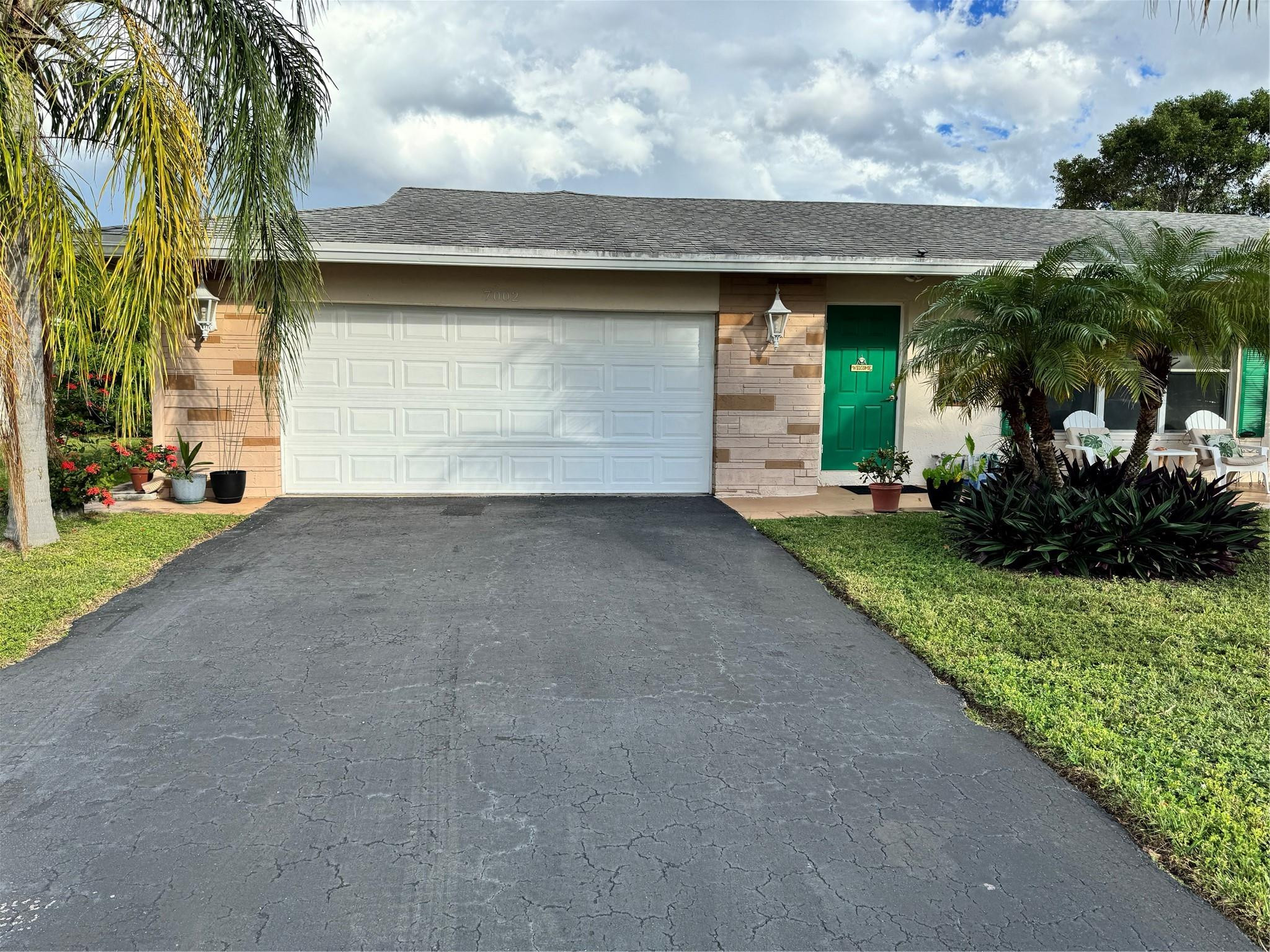 7002 NW 93rd Avenue