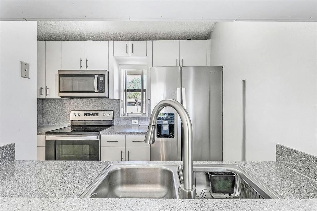 911 Twin Lakes Drive 3-N