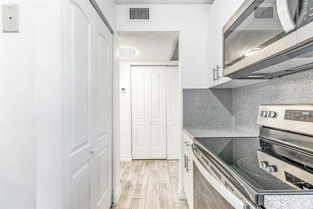 911 Twin Lakes Drive 3-N