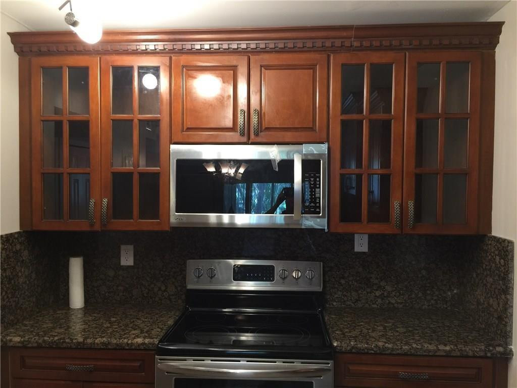 120 Lakeview Drive 208