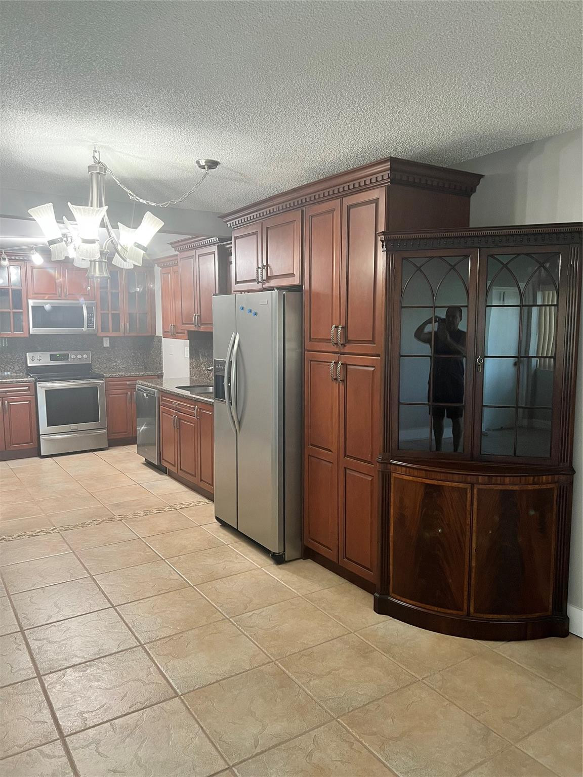 120 Lakeview Drive 208