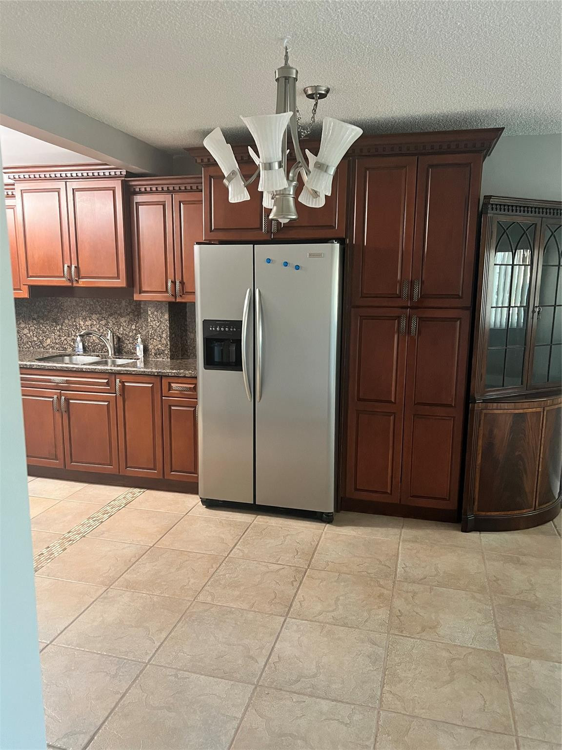 120 Lakeview Drive 208