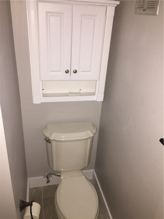 120 Lakeview Drive 208